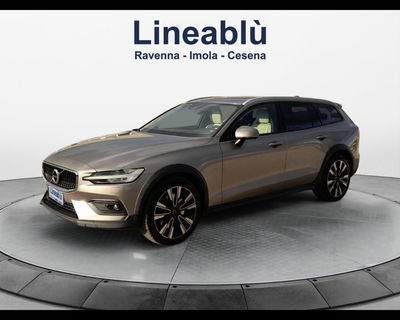 Volvo V60 Cross Country D4 AWD Geartronic Plus del 2019 usata a Ravenna