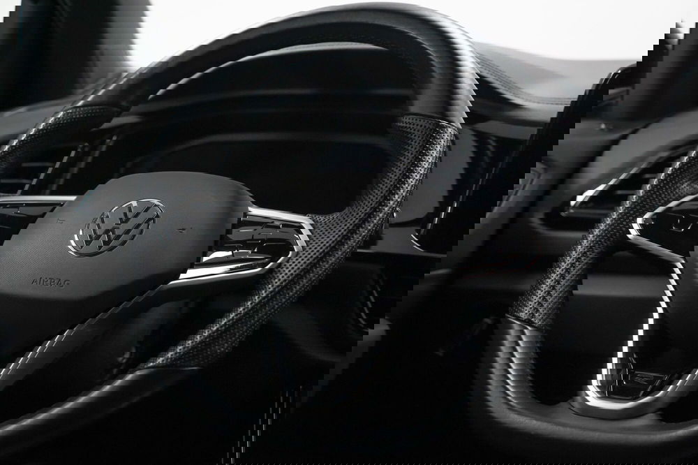 Volkswagen T-Roc usata a Varese (14)