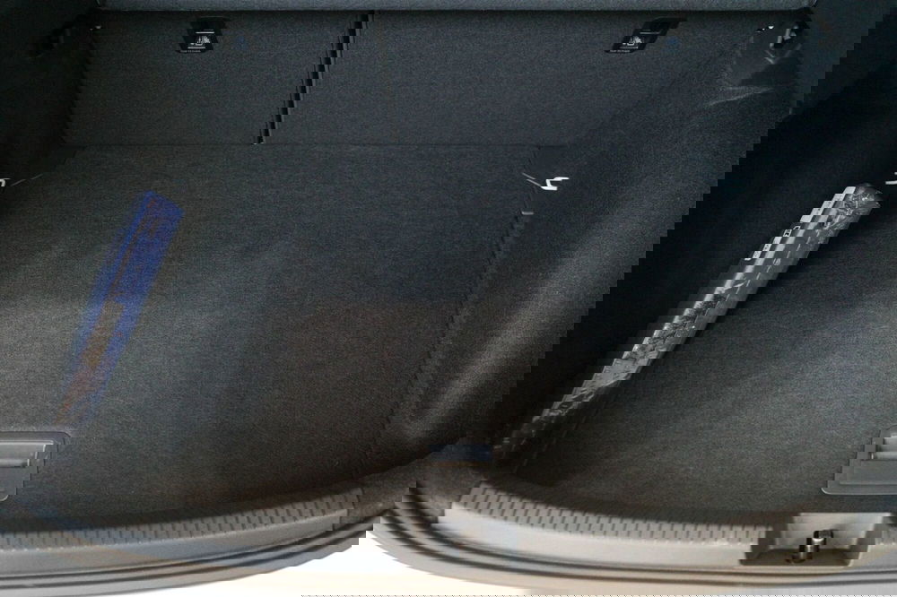 Volkswagen Taigo usata a Varese (13)