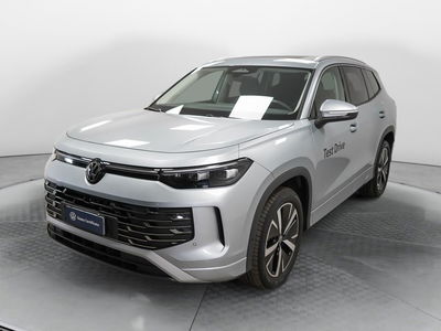 Volkswagen Tayron 2.0 tdi Elegance 4motion 193cv dsg del 2025 usata a Carnago