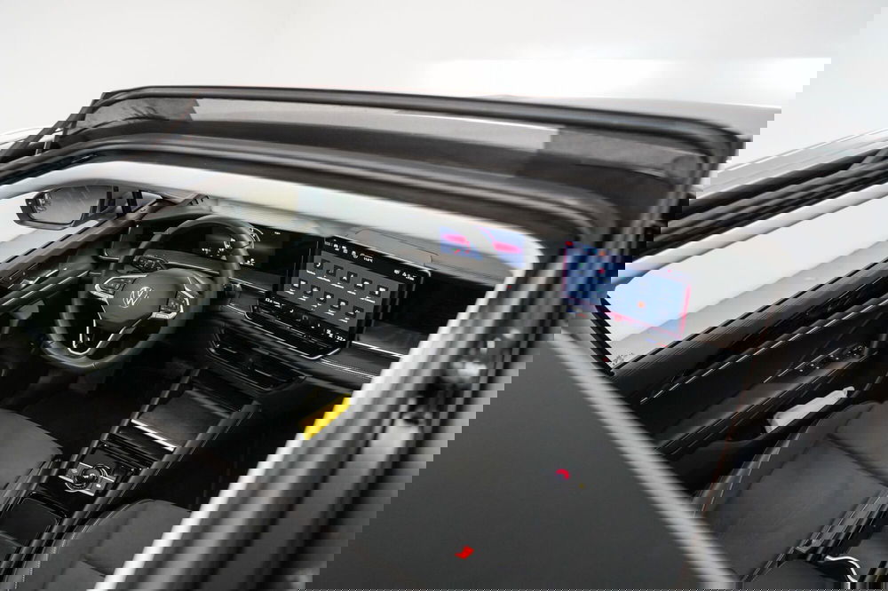 Volkswagen Tayron usata a Varese (16)