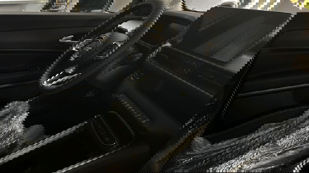 Jeep Avenger nuova a Benevento (15)