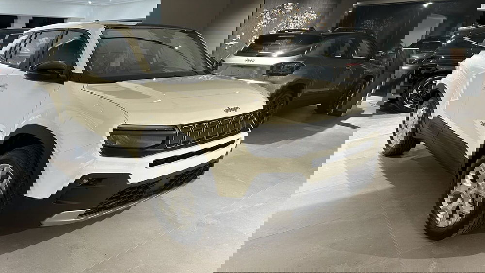 Jeep Avenger nuova a Benevento (3)