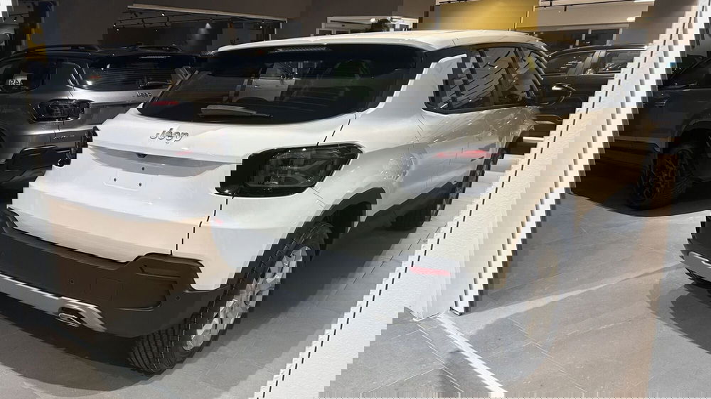 Jeep Avenger nuova a Benevento (6)