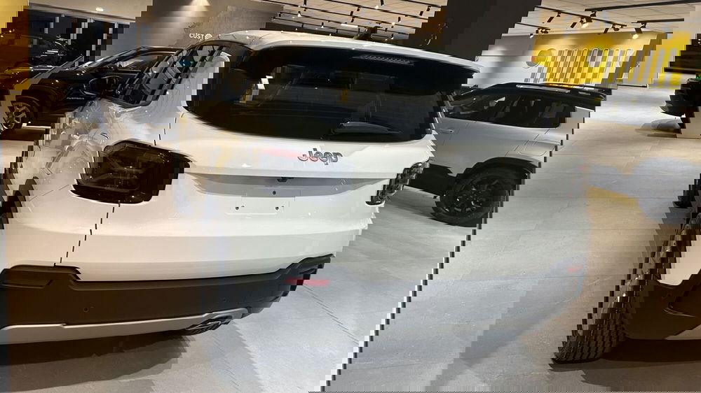 Jeep Avenger nuova a Benevento (7)