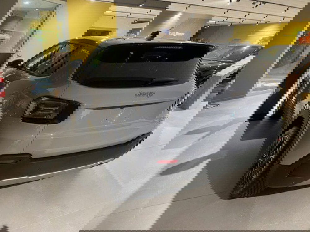 Jeep Avenger nuova a Benevento (10)