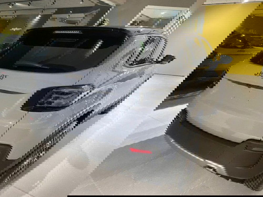 Jeep Avenger nuova a Benevento (12)