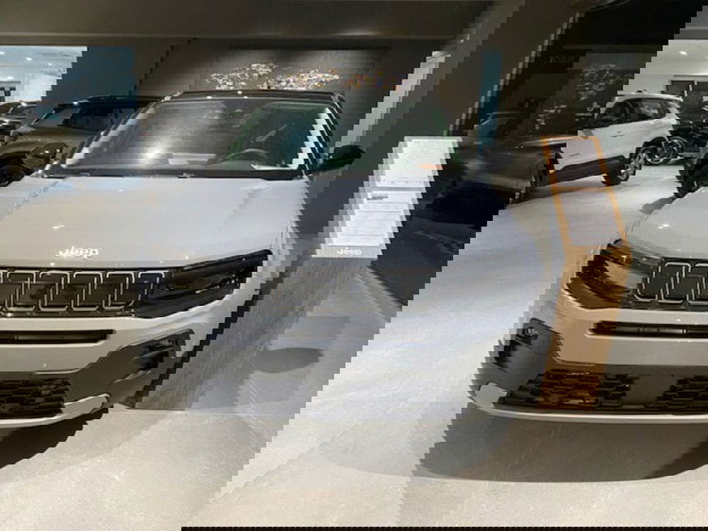 Jeep Avenger nuova a Benevento (5)