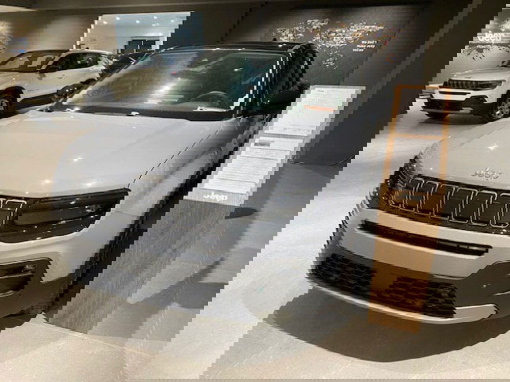 Jeep Avenger nuova a Benevento (6)