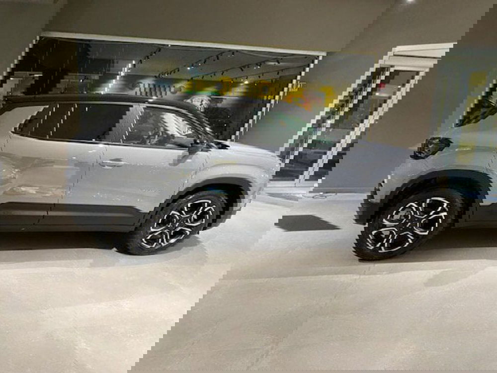 Jeep Avenger nuova a Benevento (7)