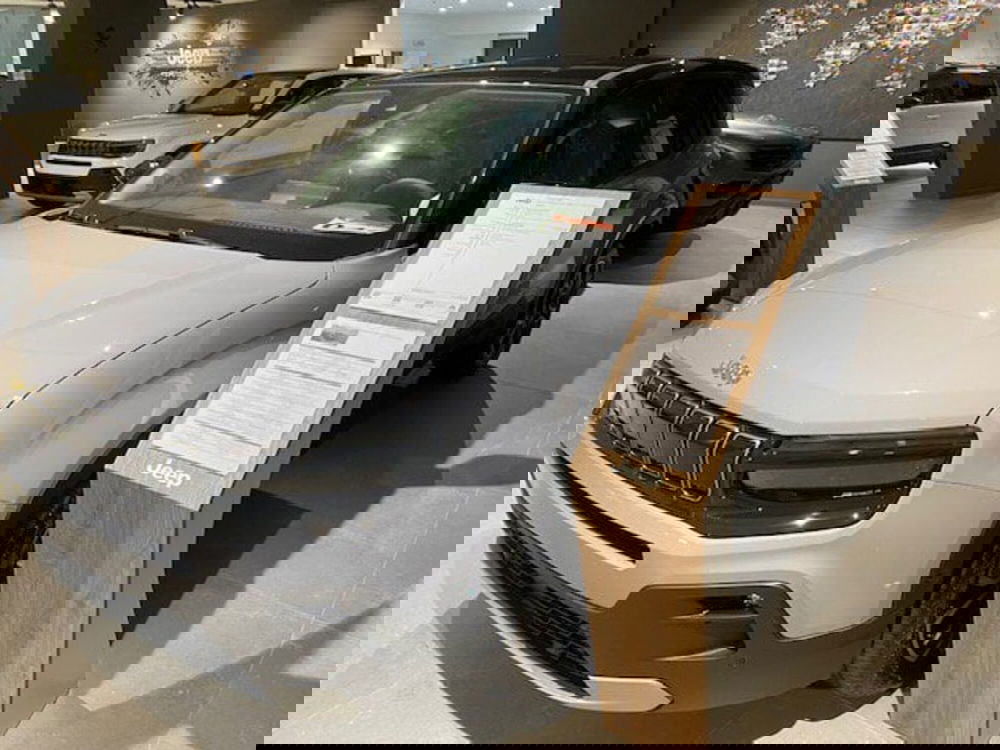 Jeep Avenger nuova a Benevento (9)