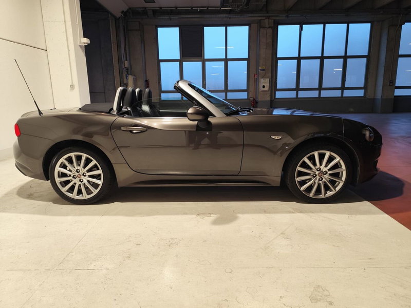 Fiat 124 spider usata a Milano (10)