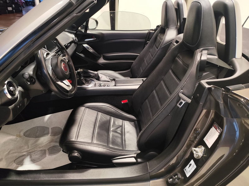 Fiat 124 spider usata a Milano (18)