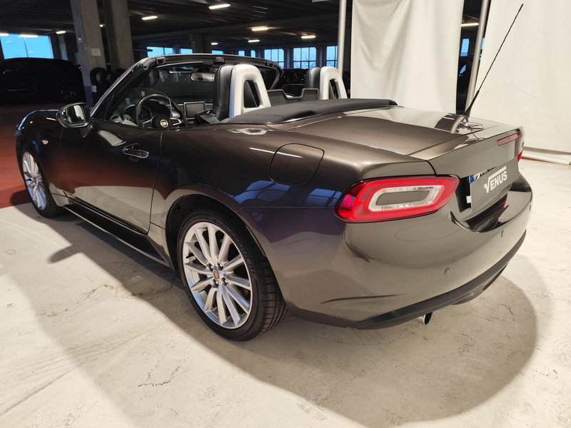 Fiat 124 spider usata a Milano (4)