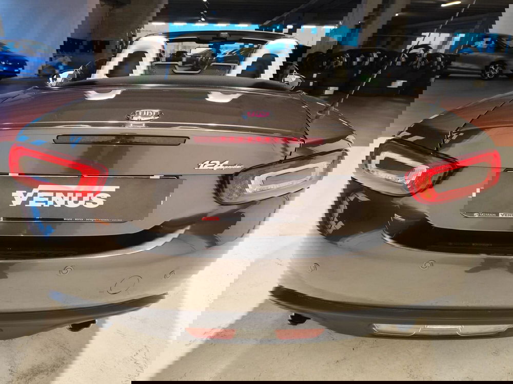 Fiat 124 spider usata a Milano (6)