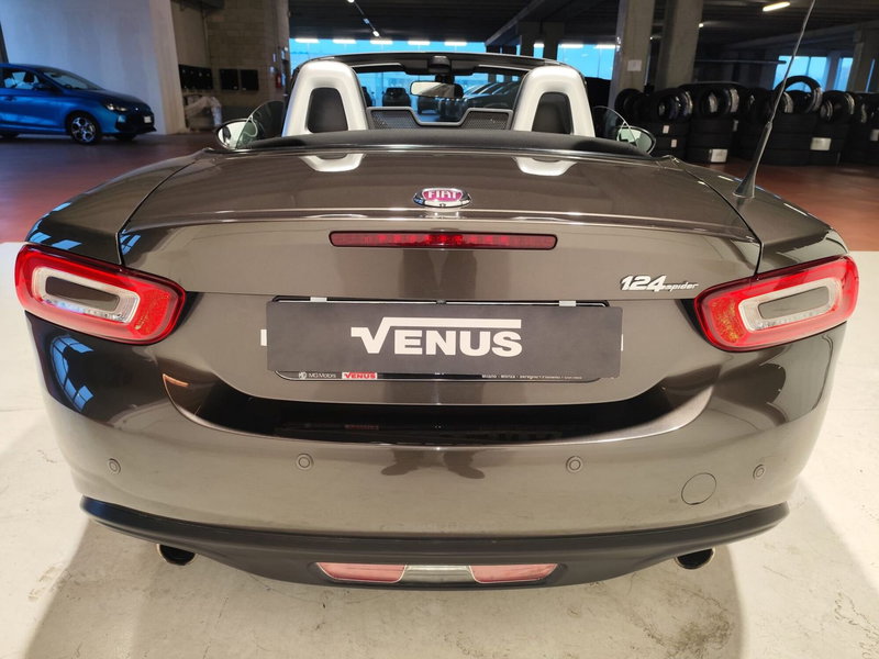 Fiat 124 spider usata a Milano (6)