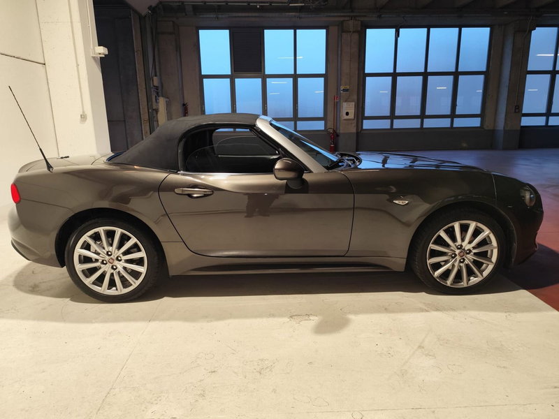 Fiat 124 spider usata a Milano (9)