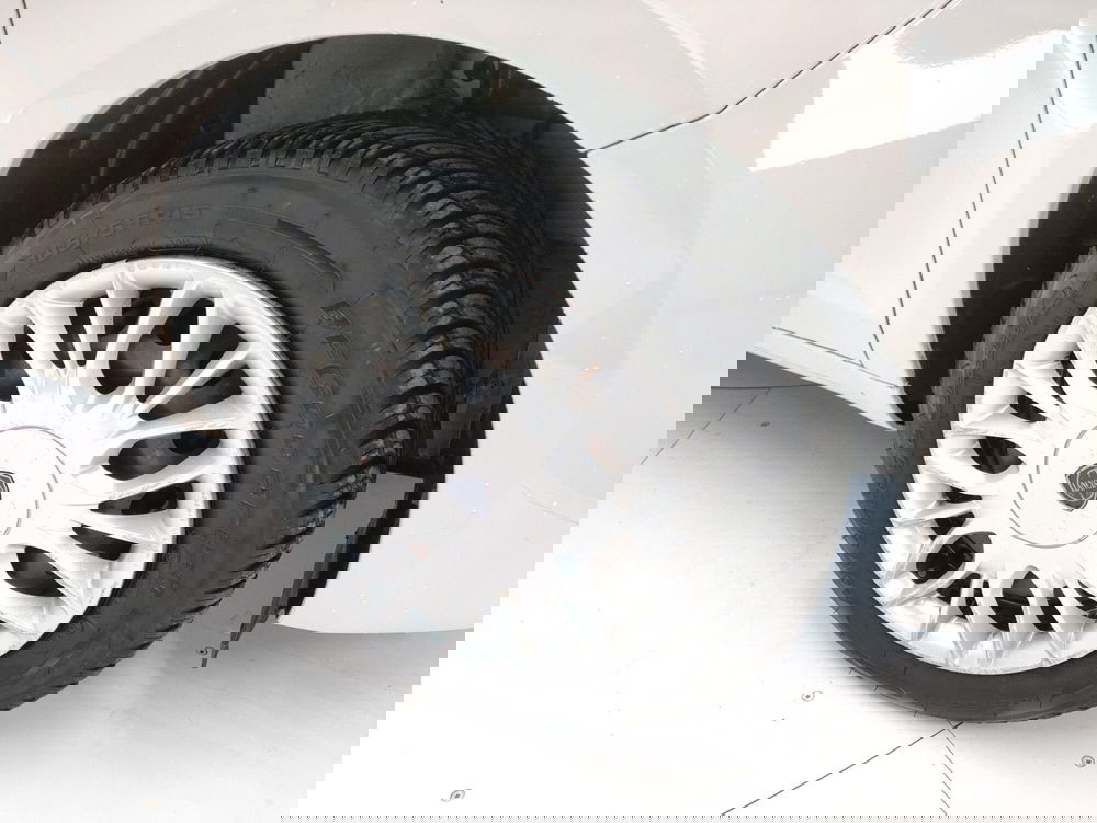Lancia Ypsilon usata a Bologna (7)