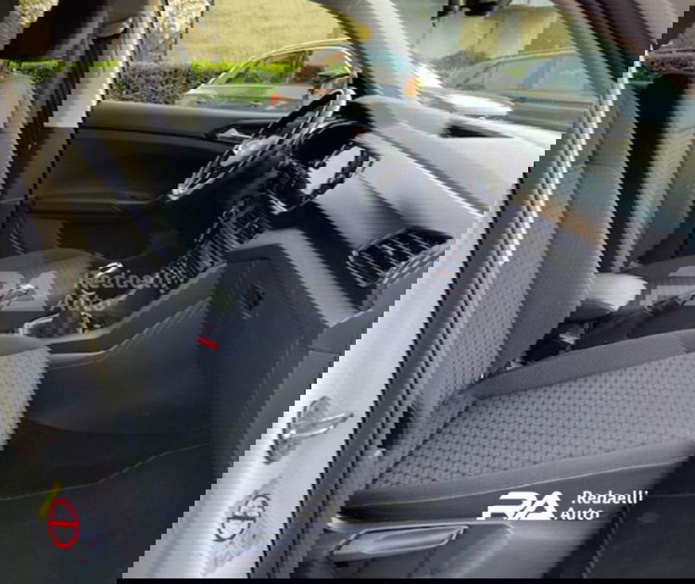 Volkswagen T-Cross usata a Lecco (10)