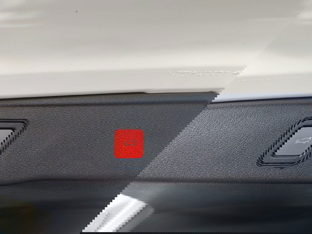 Jeep Avenger usata a Rimini (11)