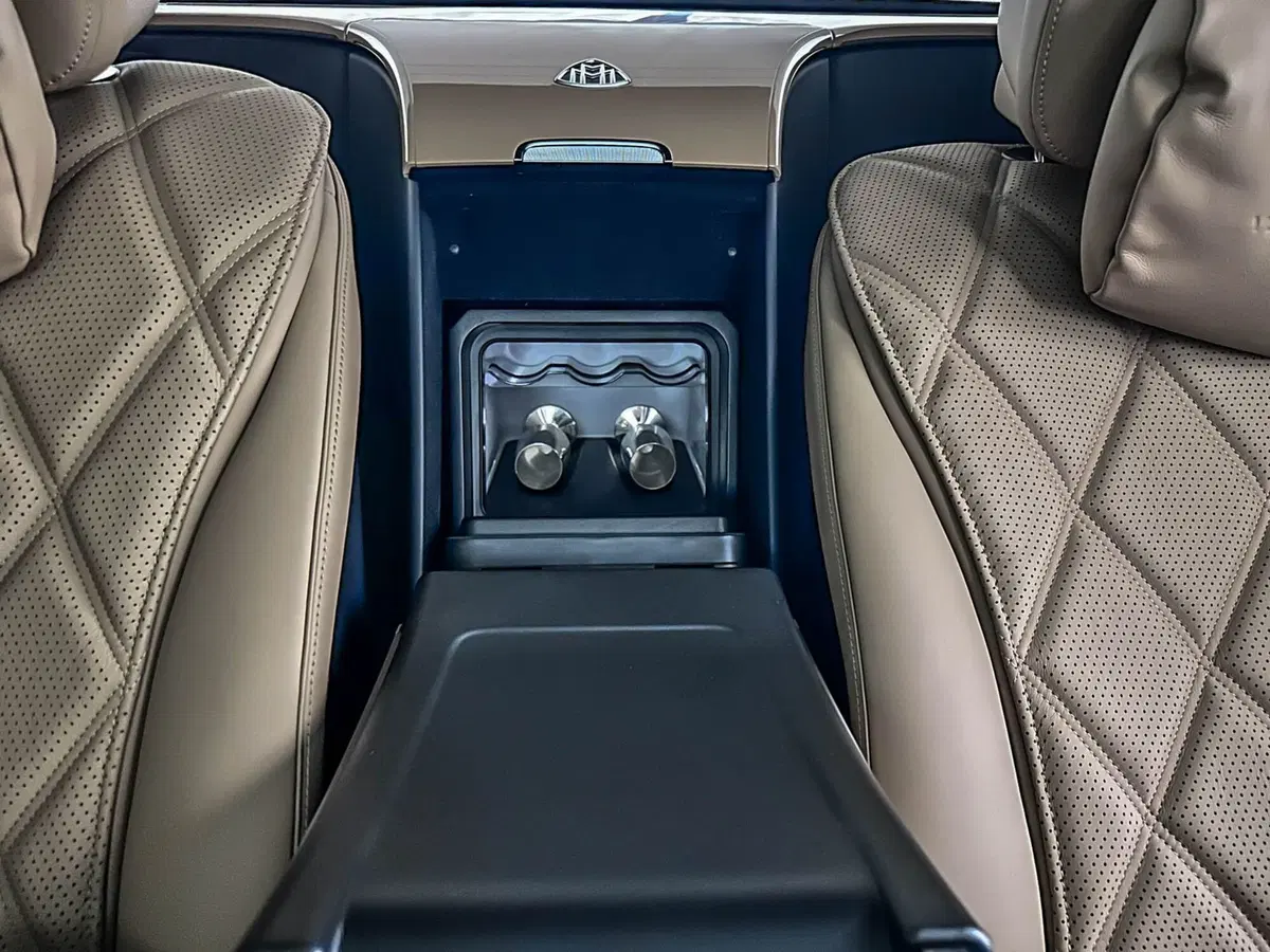 Mercedes-Benz Maybach S usata a Milano (15)