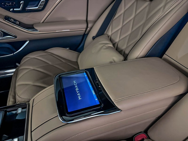 Mercedes-Benz Maybach S usata a Milano (16)