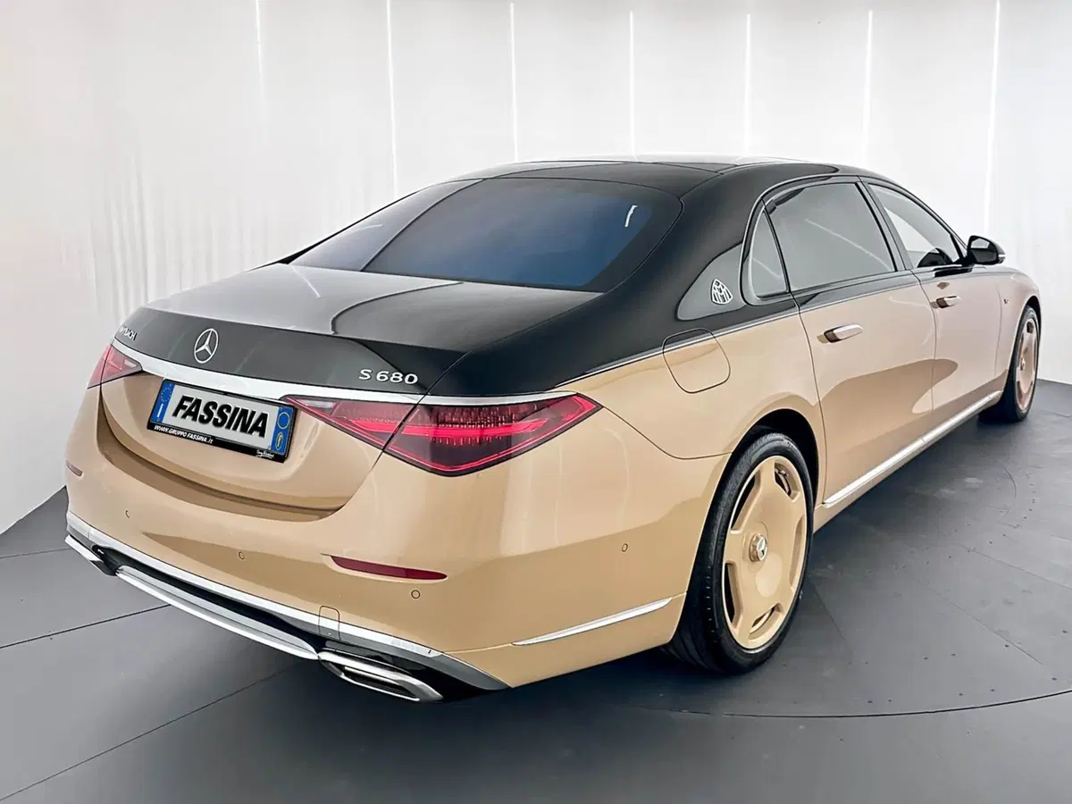 Mercedes-Benz Maybach S usata a Milano (7)