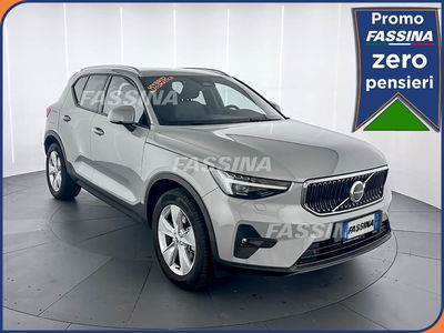 Volvo XC40 B3 automatico Core nuova a Milano