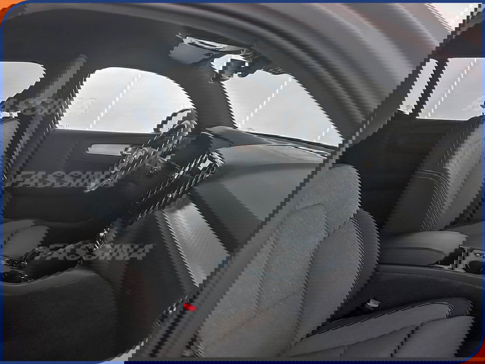 Volvo XC40 nuova a Milano (13)