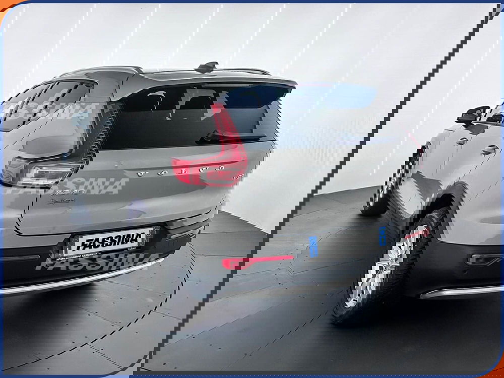 Volvo XC40 nuova a Milano (4)