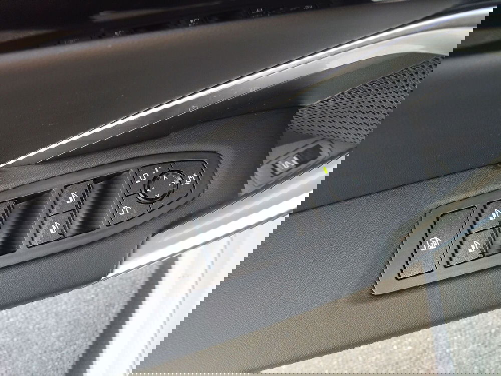 BMW iX1 usata a Modena (14)