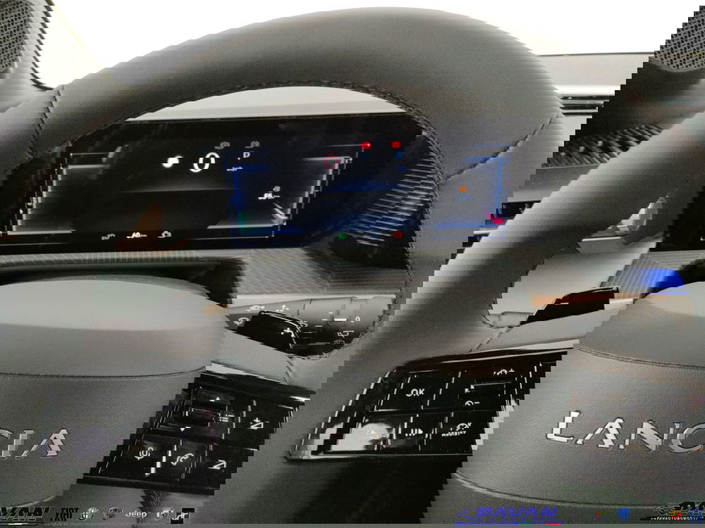 Lancia Ypsilon nuova a Padova (14)