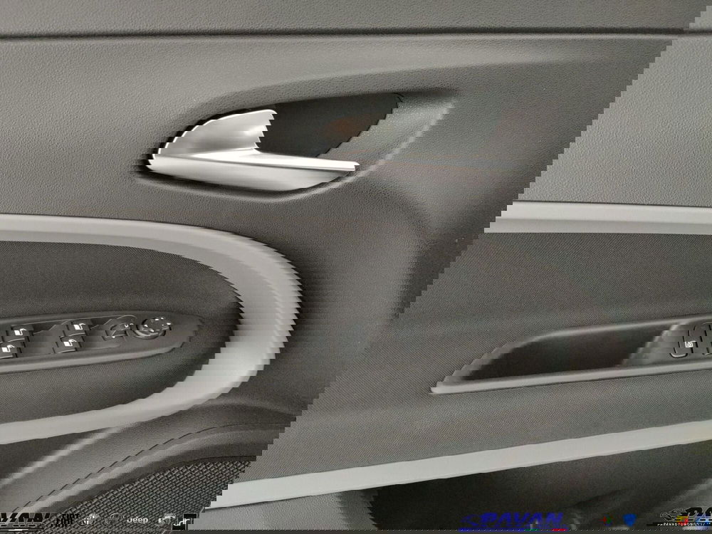 Jeep Avenger nuova a Padova (9)