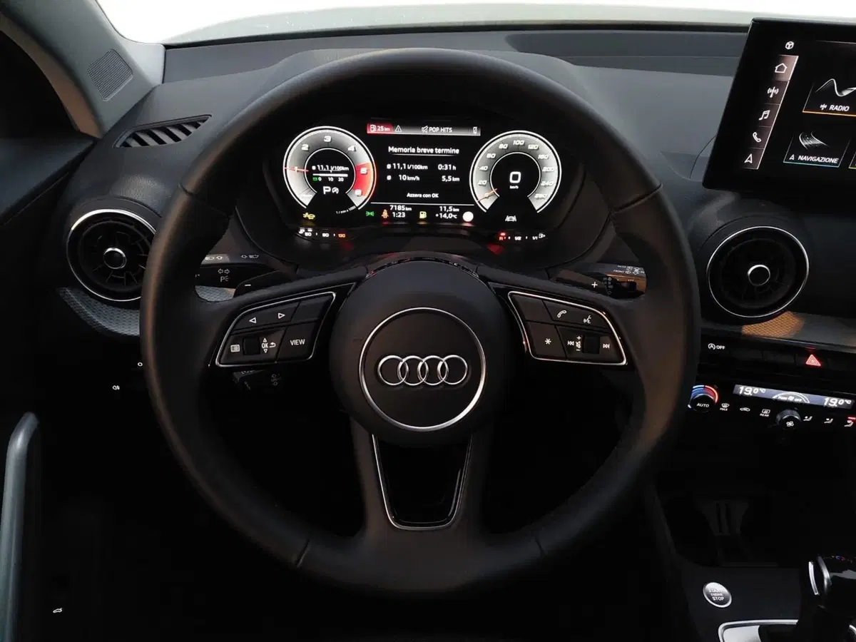 Audi Q2 usata a Bari (3)