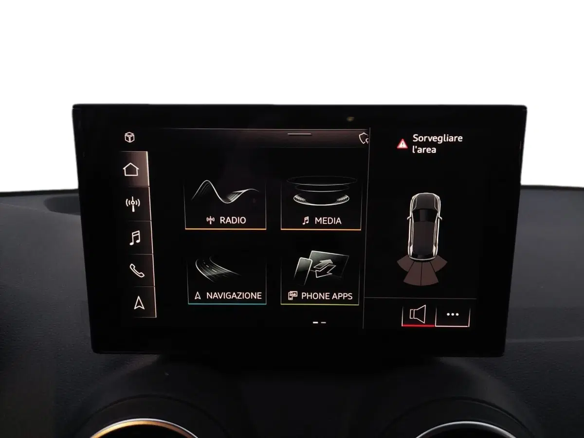 Audi Q2 usata a Bari (9)