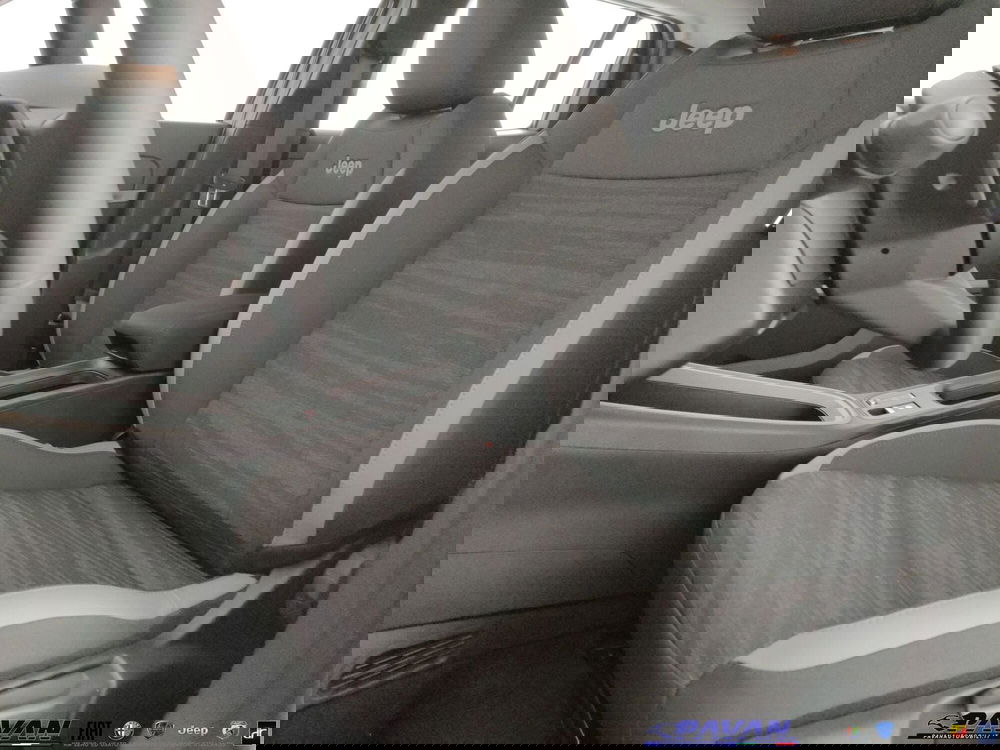 Jeep Avenger nuova a Padova (10)