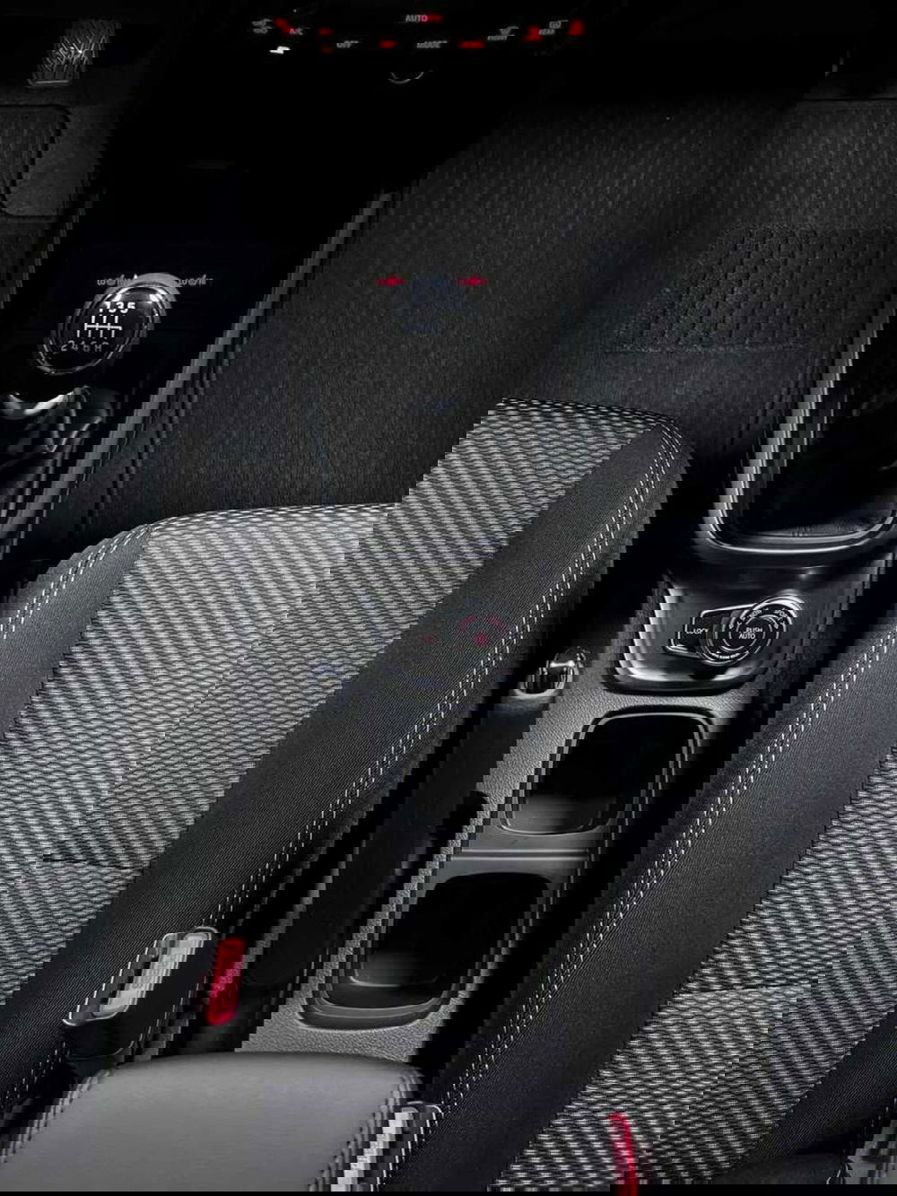 Suzuki Vitara nuova a Padova (11)