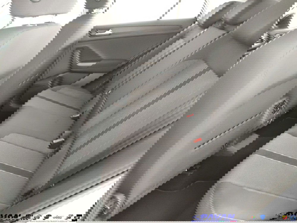 Volkswagen T-Roc usata a Padova (13)