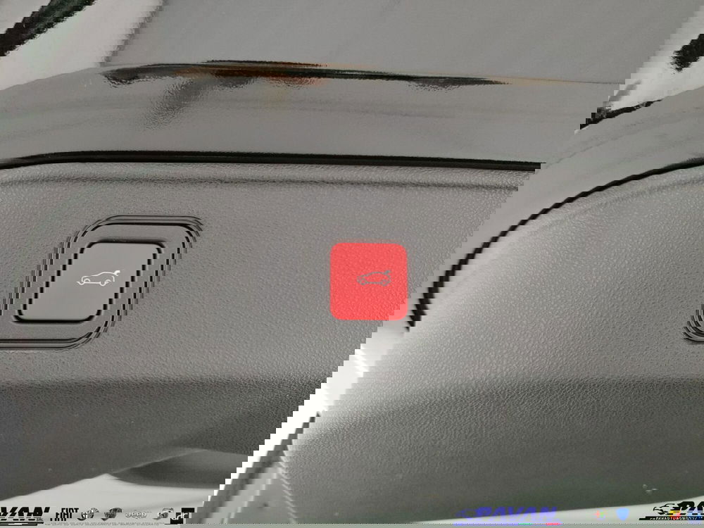 Alfa Romeo Junior nuova a Padova (14)