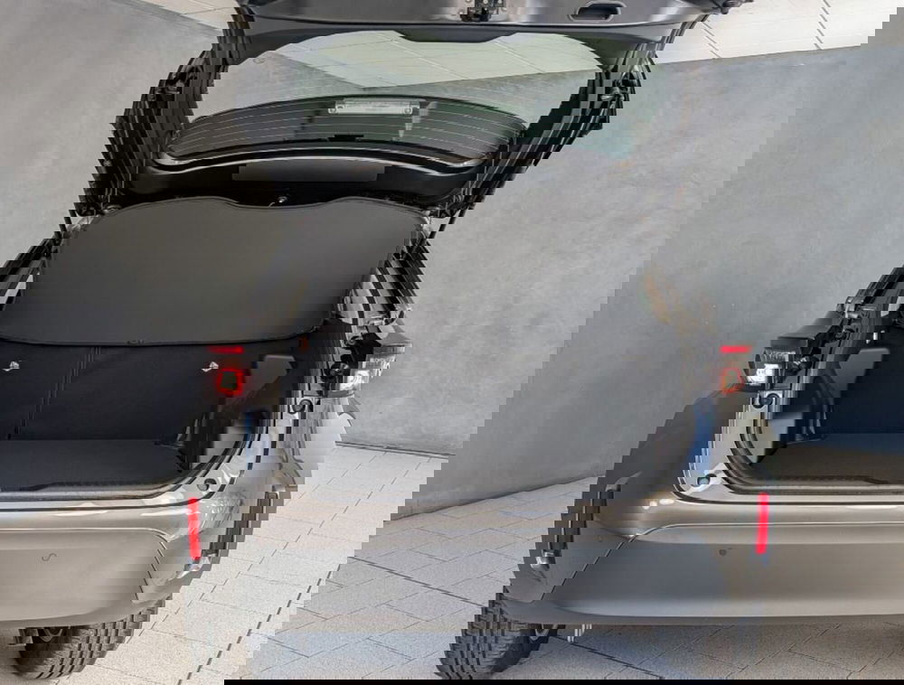 Toyota Yaris Cross nuova a Padova (10)