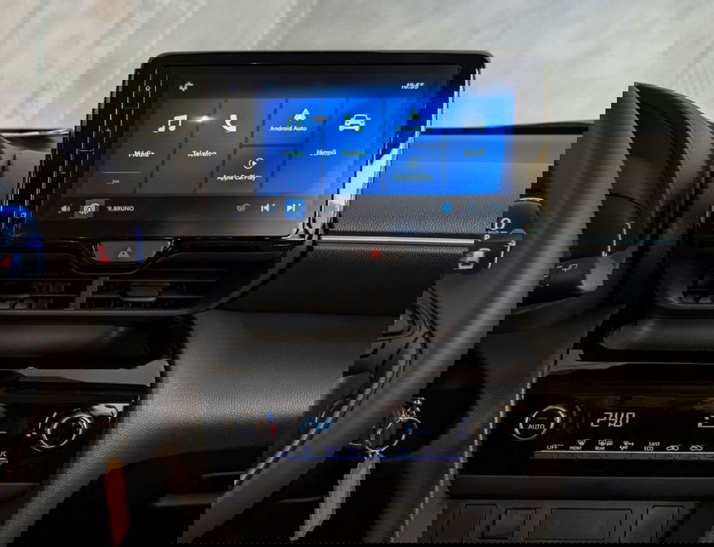 Toyota Yaris Cross nuova a Padova (8)