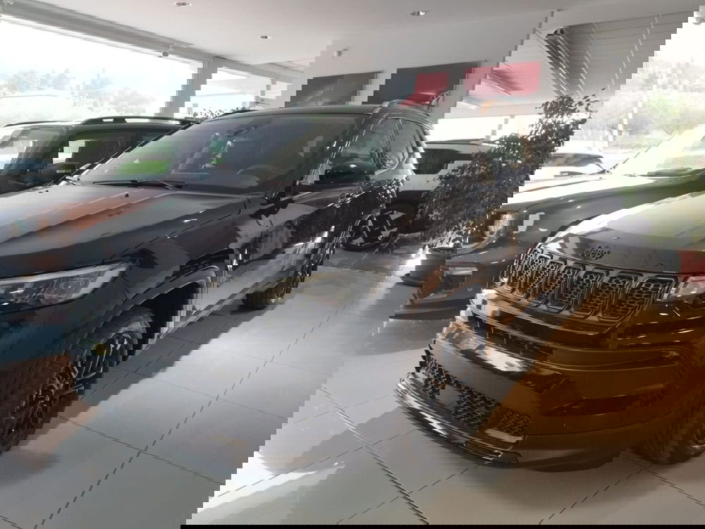 Jeep Compass nuova a Arezzo (3)