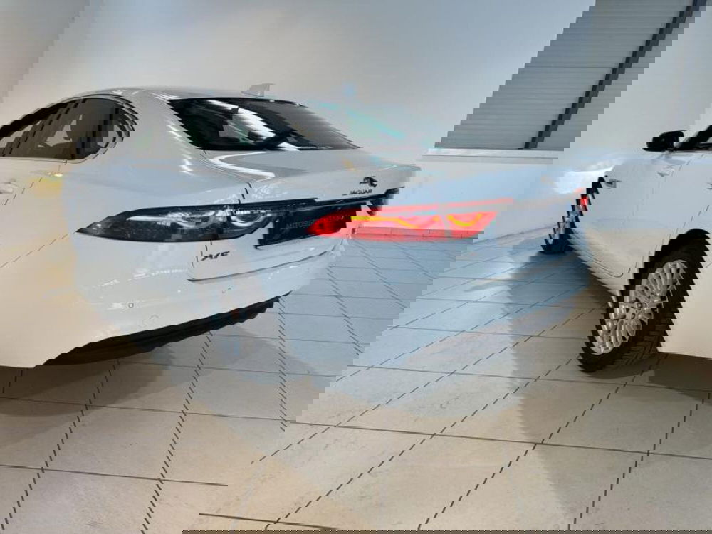 Jaguar XF usata a Venezia (4)