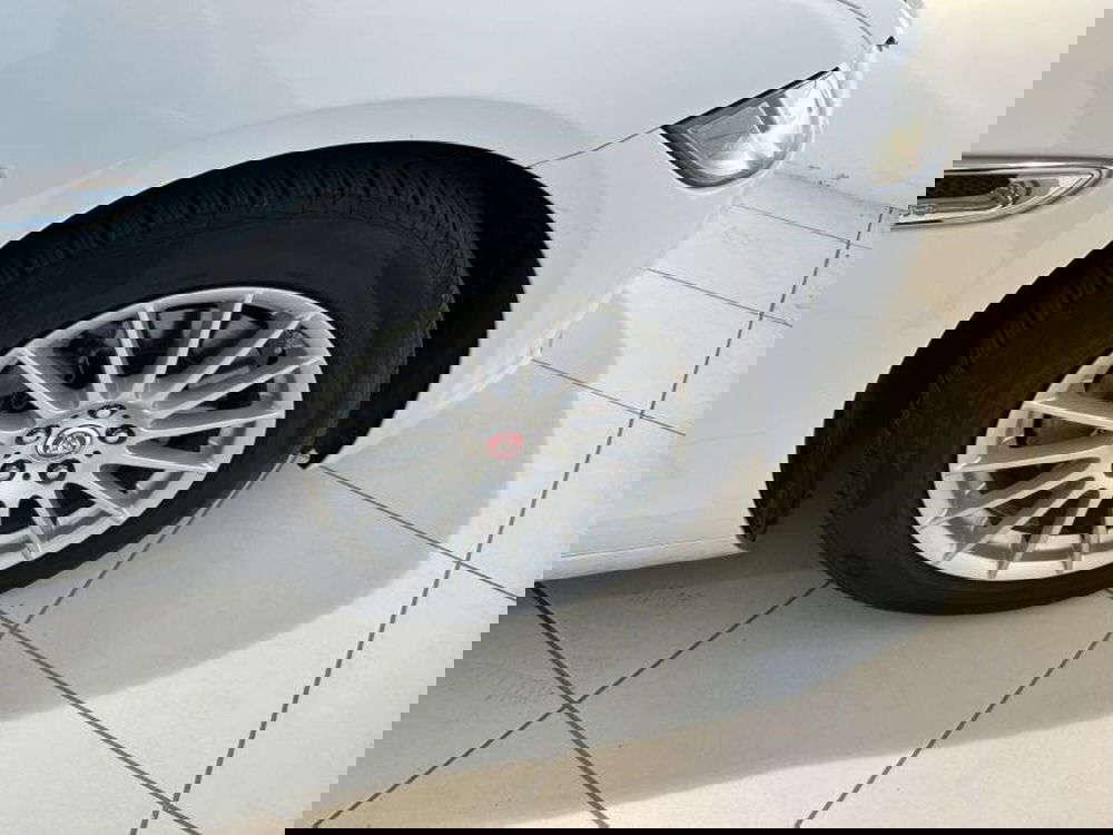 Jaguar XF usata a Venezia (8)