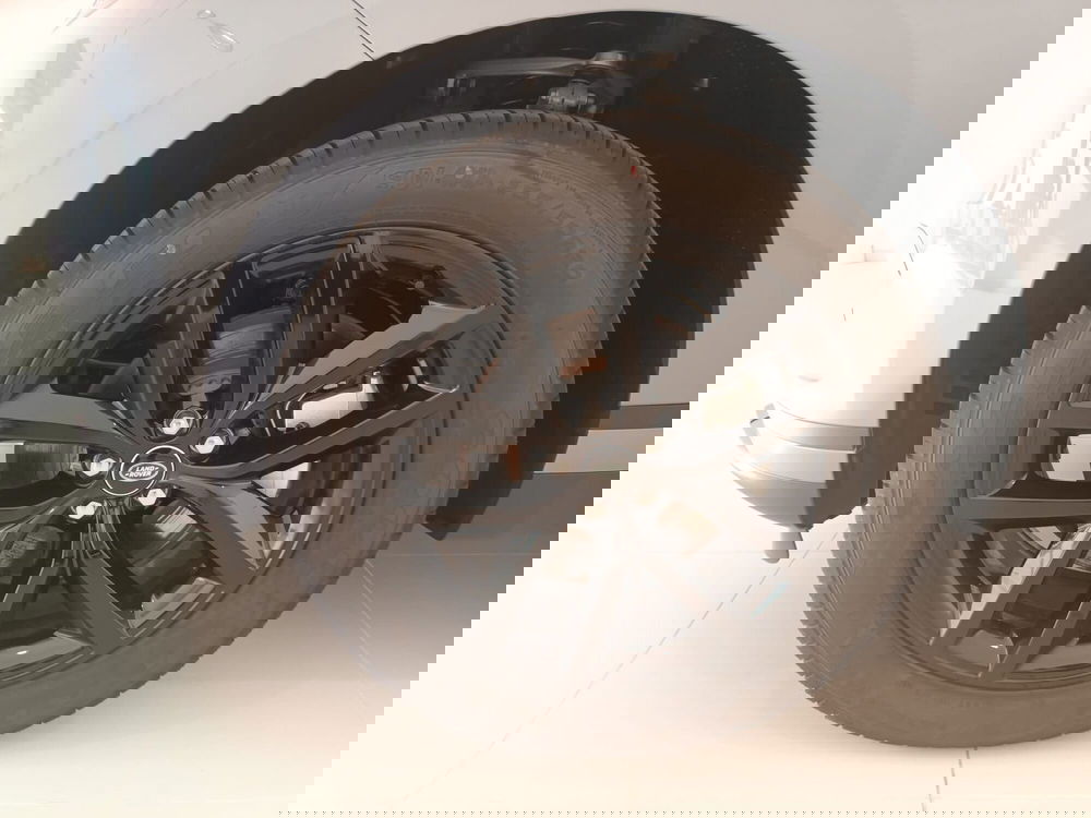 Land Rover Range Rover Velar nuova a Cuneo (9)