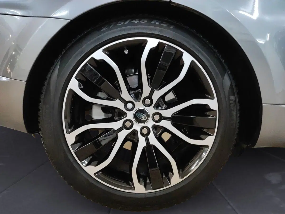 Land Rover Range Rover Sport usata a Perugia (9)