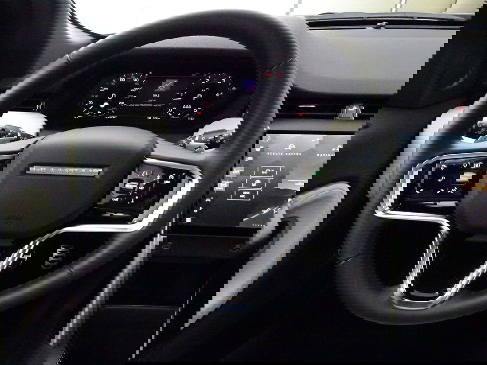 Land Rover Discovery Sport usata a Como (10)