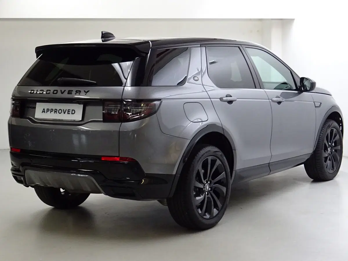 Land Rover Discovery Sport usata a Como (2)