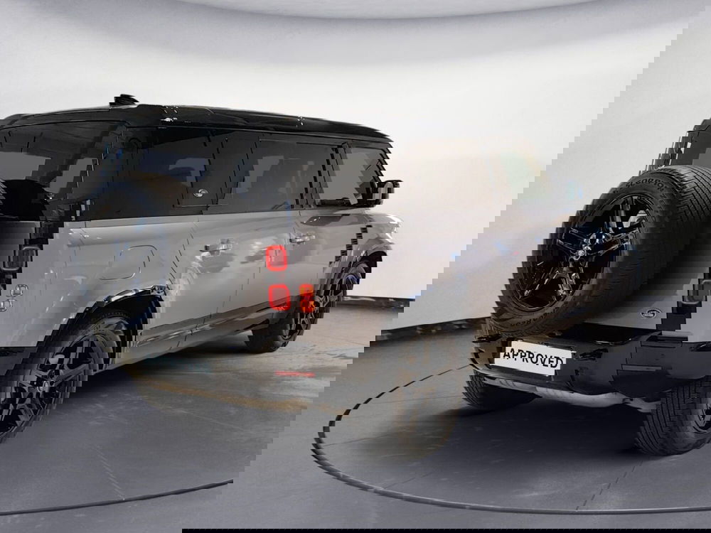 Land Rover Defender usata a Perugia (2)