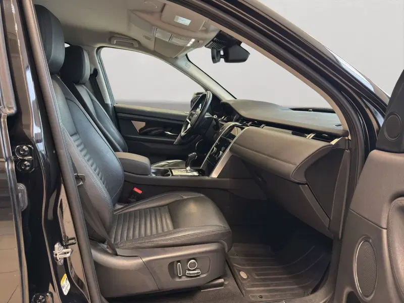Land Rover Discovery Sport usata a Latina (3)